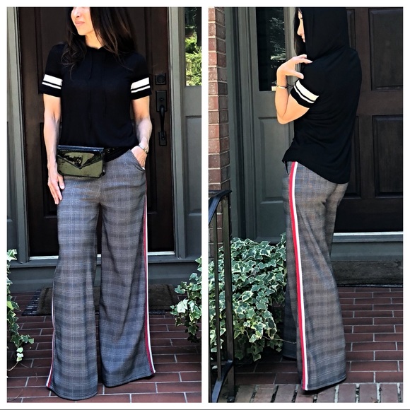 ✨LAST ONE ✨Black hooded color block sleeves top - Picture 7 of 8